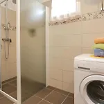 Three-bedroom In Dugogabe