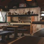 Three-bedroom In Dugogabe 펜션 *