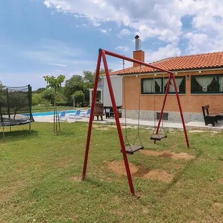 Holiday home 3 Bedroom Amazing In Dugogabe