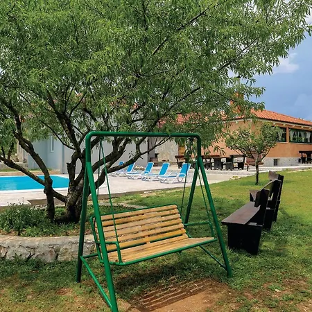 Holiday home 3 Bedroom Amazing In Dugogabe
