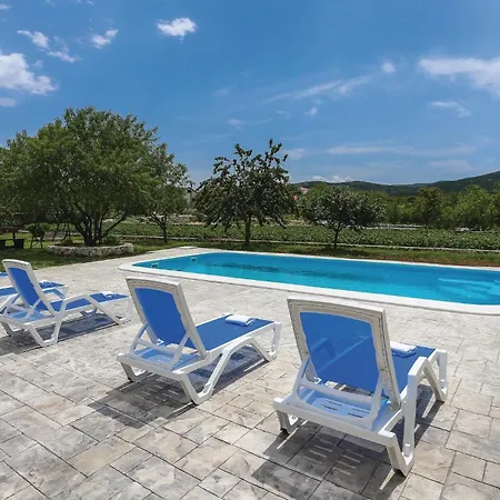 Holiday home 3 Bedroom Amazing In Dugogabe Dugobabe