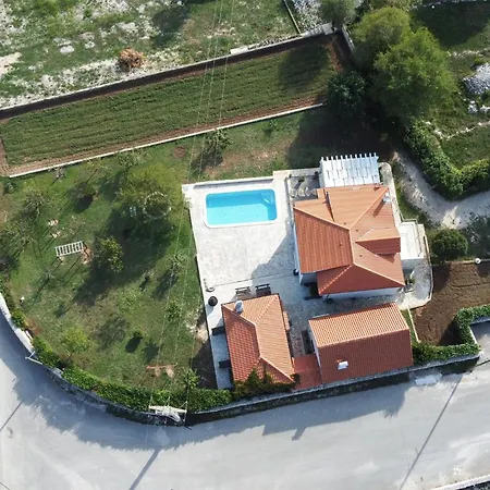 度假居 Three-bedroom In Dugogabe