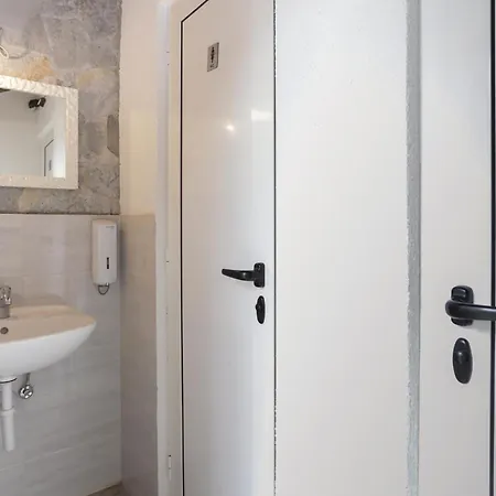 Three-bedroom In Dugogabe Dugobabe
