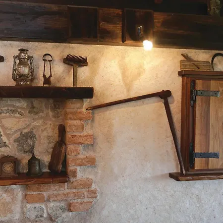 Three-bedroom In Dugogabe