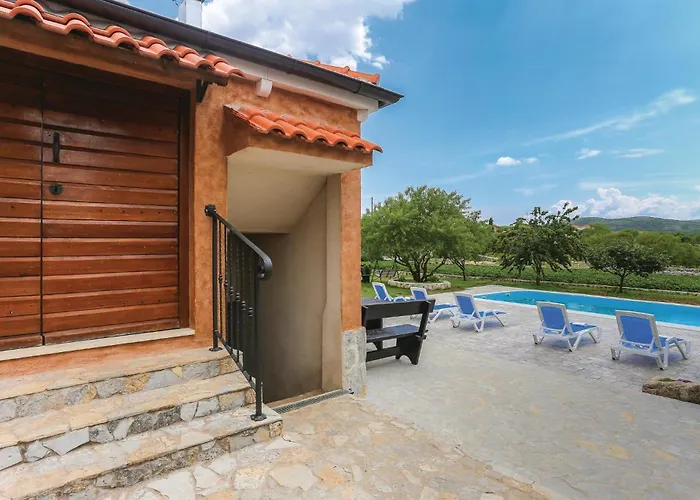 度假居 Three-bedroom In Dugogabe *