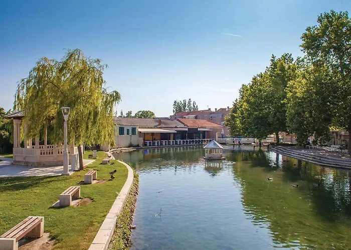 Three-bedroom In Dugogabe *