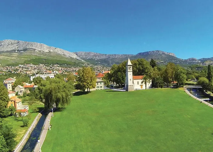 Three-bedroom In Dugogabe 度假居 Dugobabe