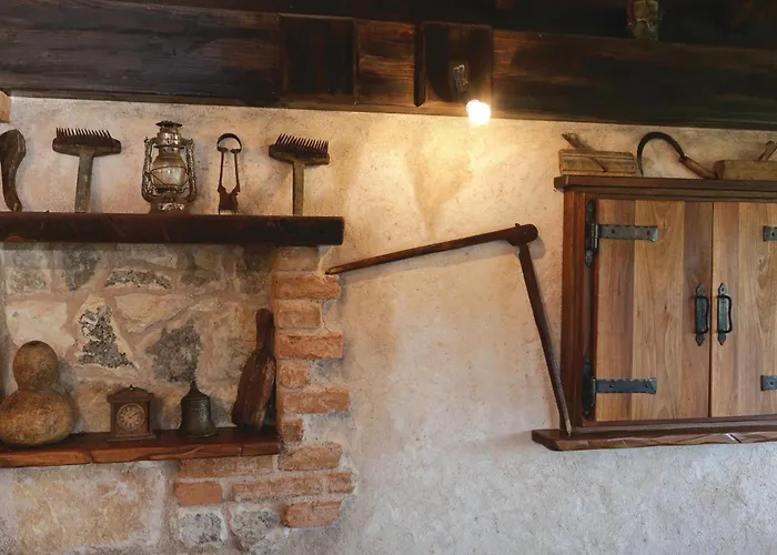 Three-bedroom In Dugogabe